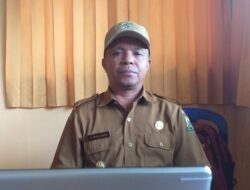 Camat Hendrik Sukaria: Tidak Ada Warga yang Komplein Terkait Pengurugan Badan Jalan Golowelu – Goloworok, Malah Mereka Melompat Keriangan