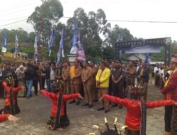 Kidung Pujaan Lagu Ngkiong Néka Oké Kuni agu Kalo oleh Paduan Suara SMAN 2 Langke Rembong di Depan Gubernur NTT Saat Launching NTT Mart di Sekolah Itu Amat Menyentuh Kalbu