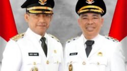 John Bosco Kabid Bina Marga Dinas PUPR Kabupaten Manggarai Tengah Mengukur Jalan dari Goloworok – Cancar Hari Ini, Bupati Hery Nabit Akui Bakal Dihotmiks Lagi 5 Km Tahun 2026