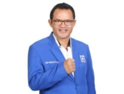 Ketua DPD PAN Kabupaten Manggarai, Yos Hasmi Soroti Parkir Liar di Depan Toko Tiga Tiga Ruteng